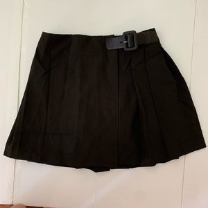 Cotton Candy black pleated short skirt